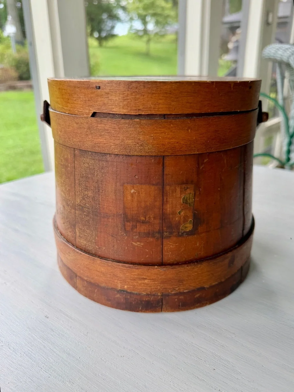 ANTIQUE WOODEN SEWING FIRKIN WITH STAVED BODY & OVERLAPPING FINGER JOINT BANDS